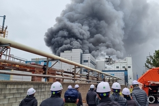 주말인 21일, 인천시 서구 가좌동 공장화재 발생