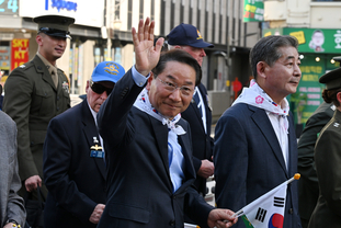 “과거의 희생, 미래의 평화로” 제75주년 인천상륙작전 거리퍼레이드