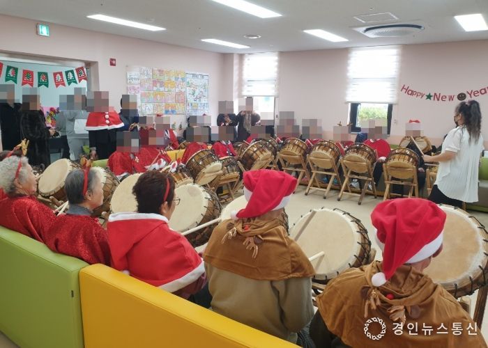강화군, 인지건강센터 치매환자·가족과 송년행사 열어